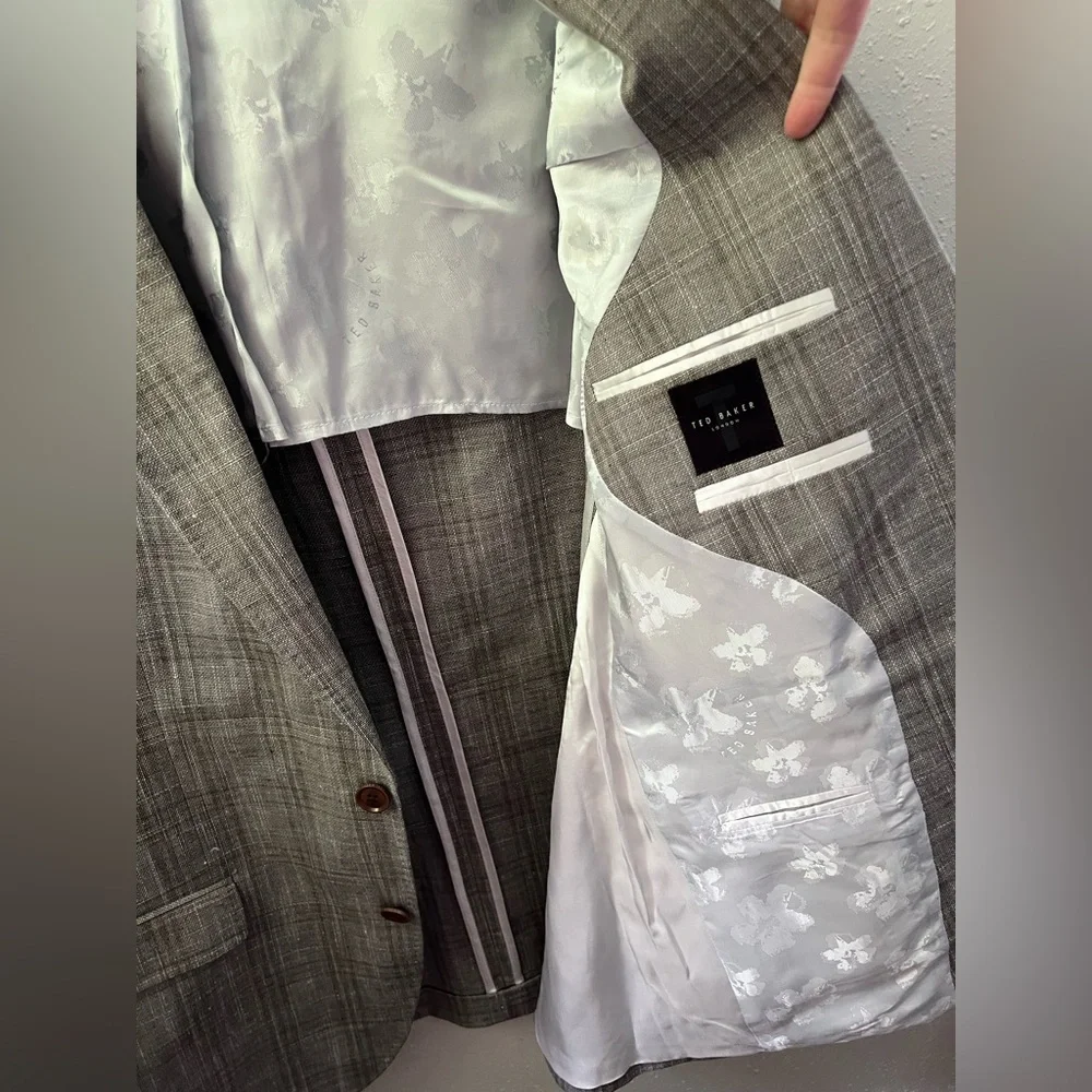 Ted Baker London nwt notch